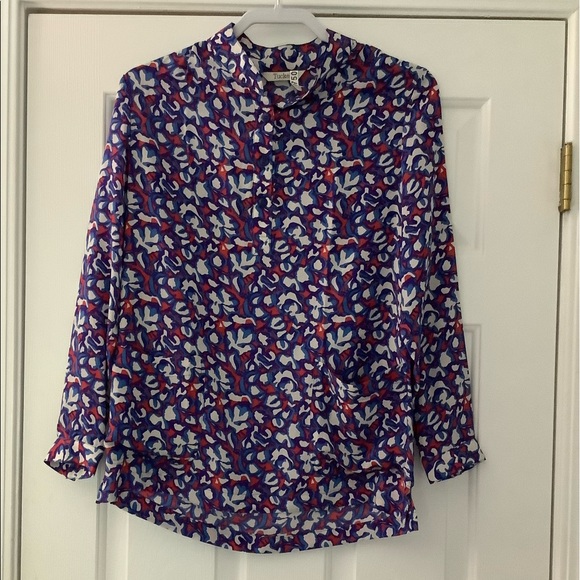 Tucker Silk Blouse Red White Blue Abstract Print S - Picture 12 of 12